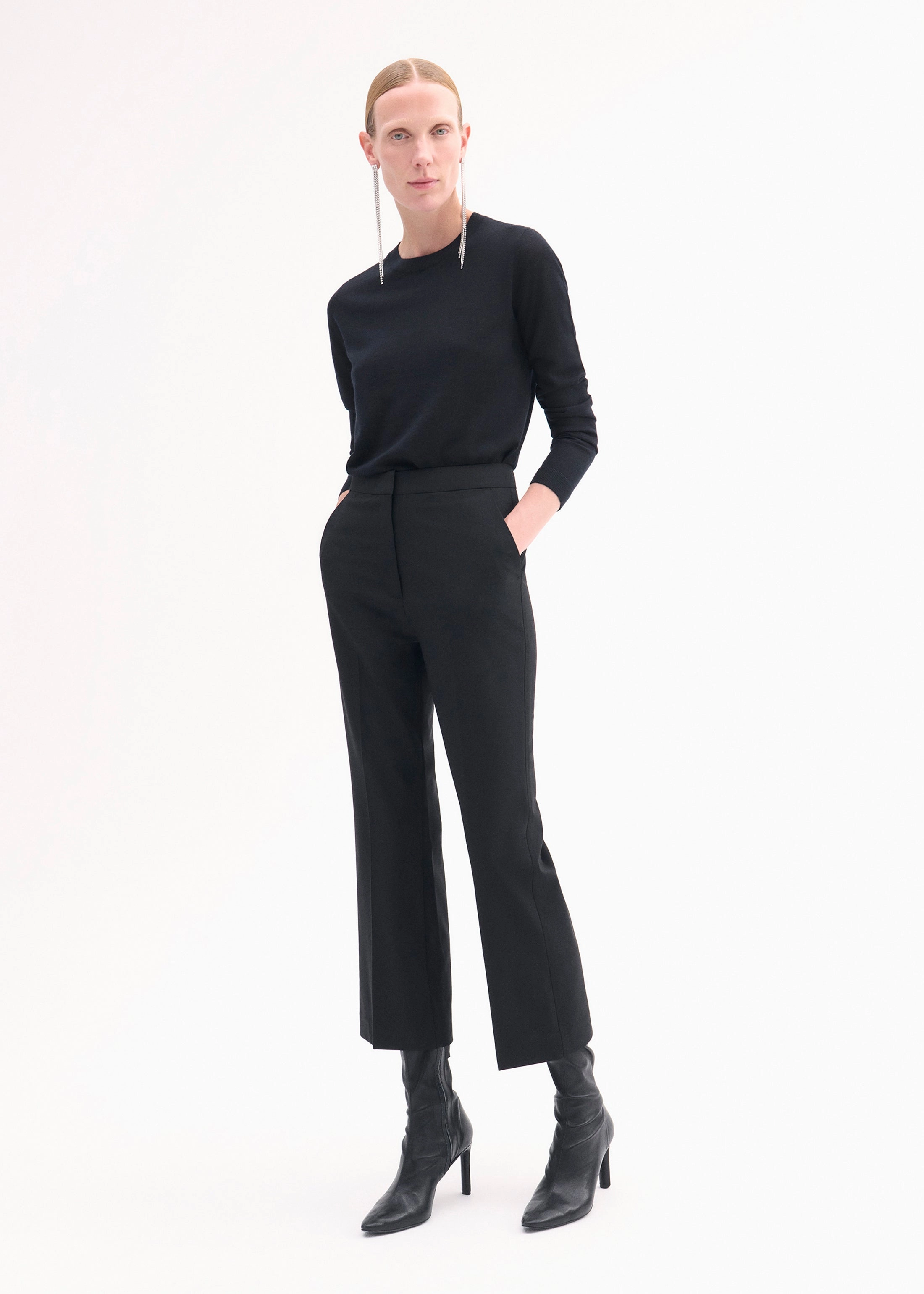Cropped Cigarette Trouser in Virgin Wool - Black