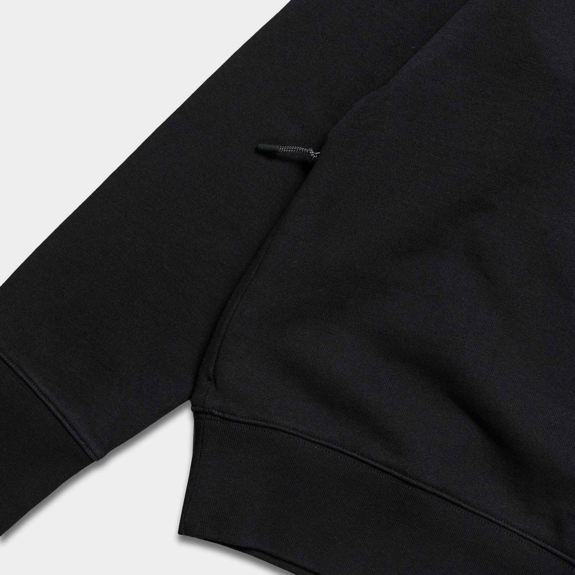 Essentials Crew - Black