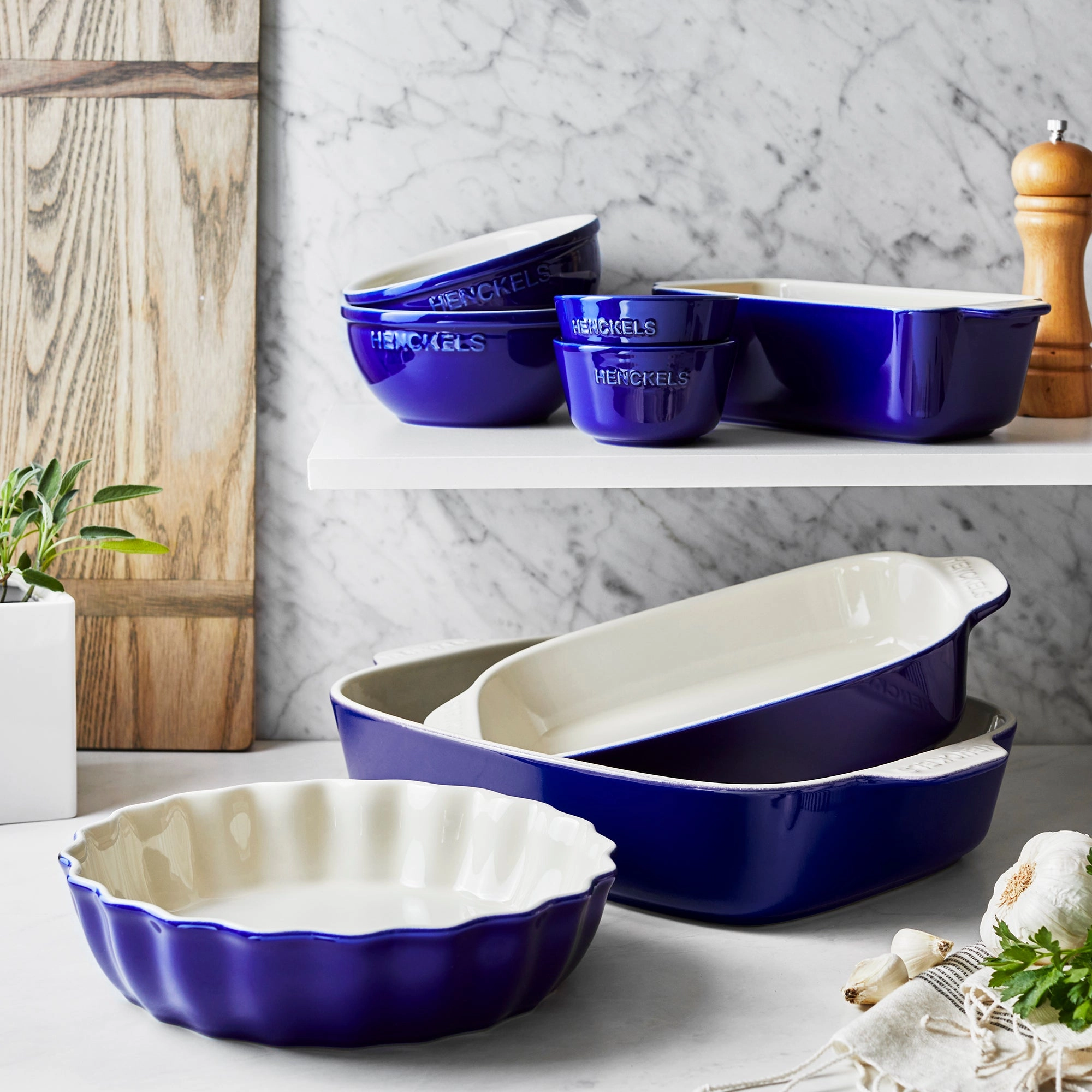 HENCKELS Ceramic 8-pc Mixed Bakeware & Serving Set