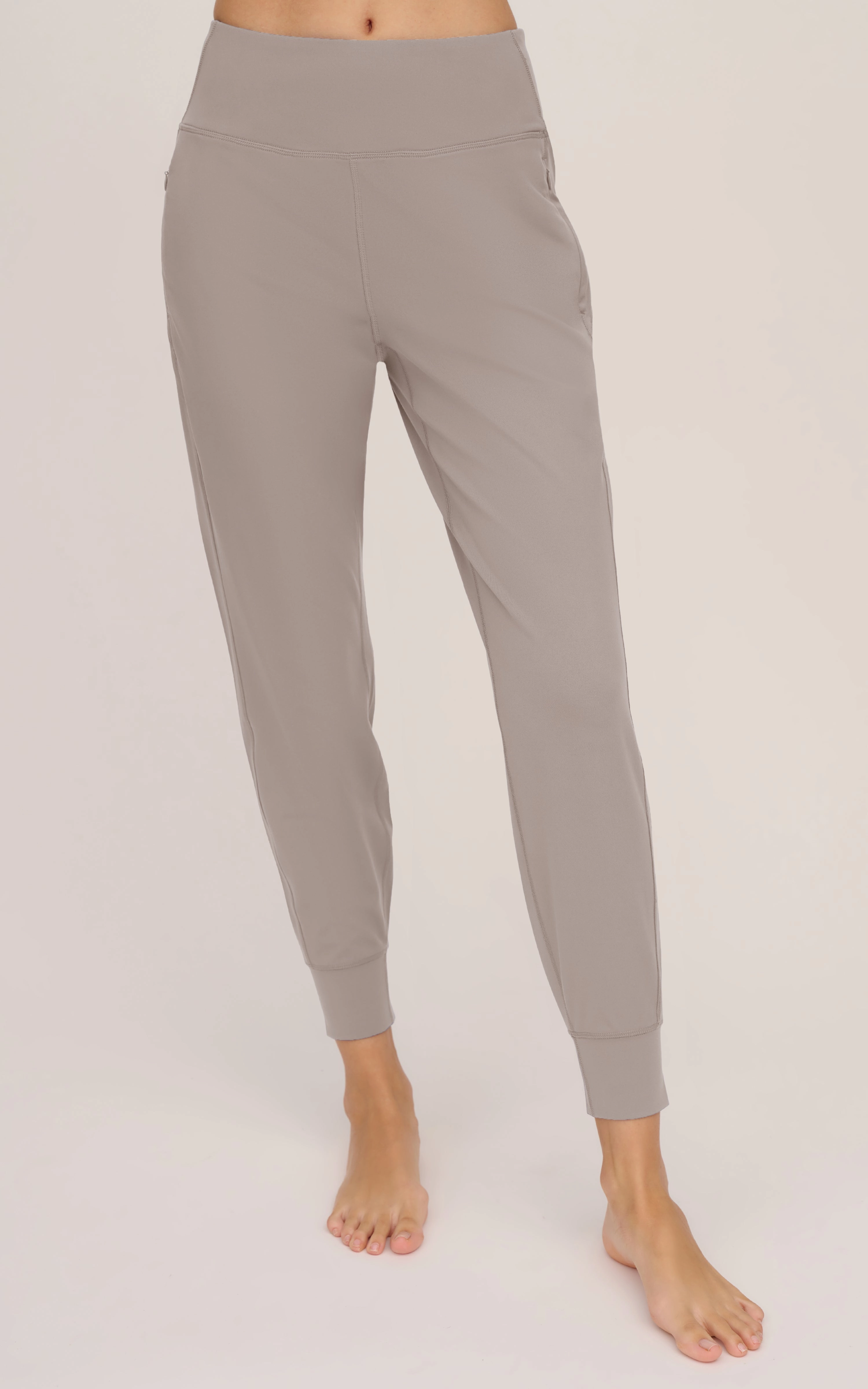 Interlock Zipper Pockets Greenwich Jogger