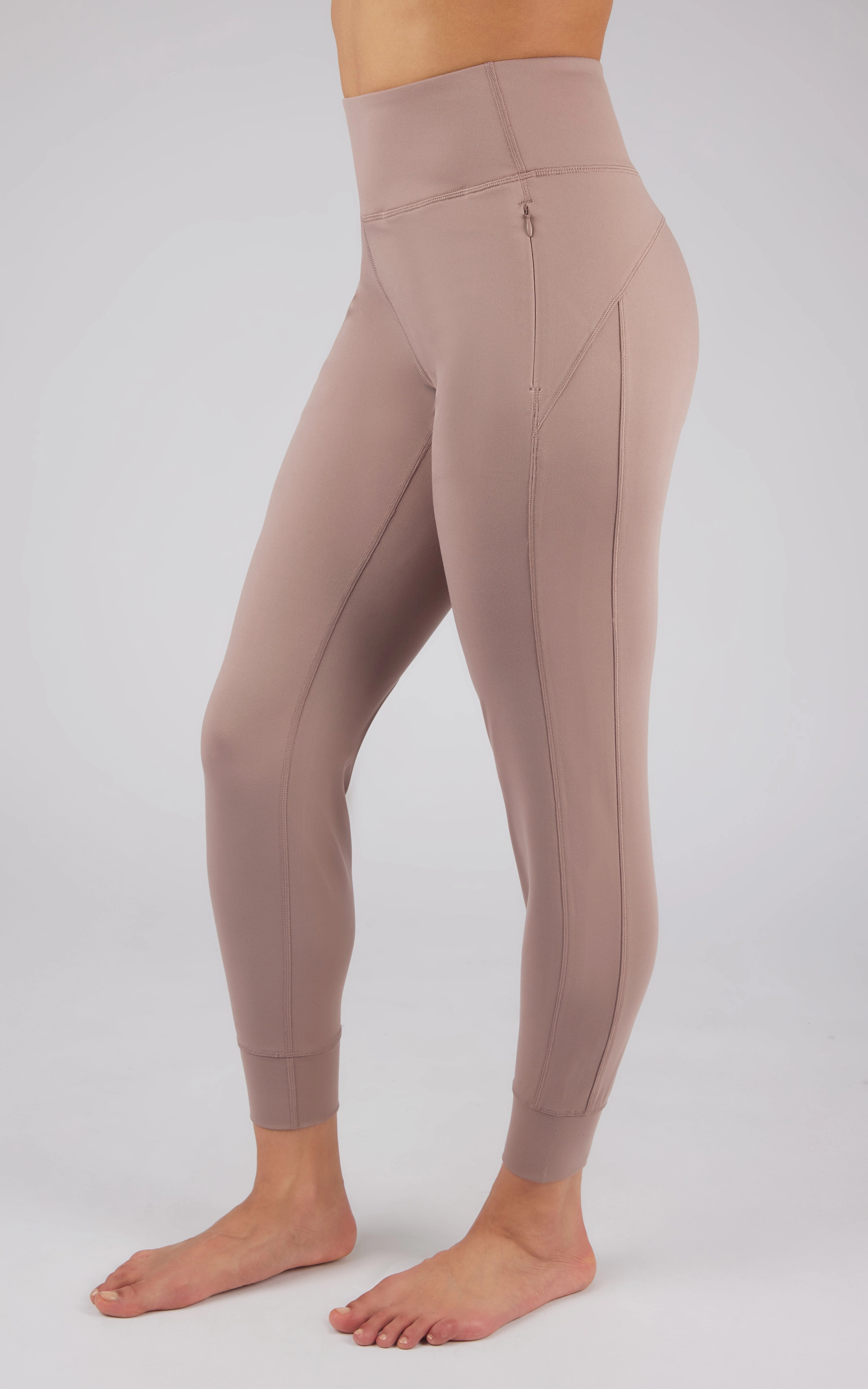 Interlock Zipper Pockets Greenwich Jogger