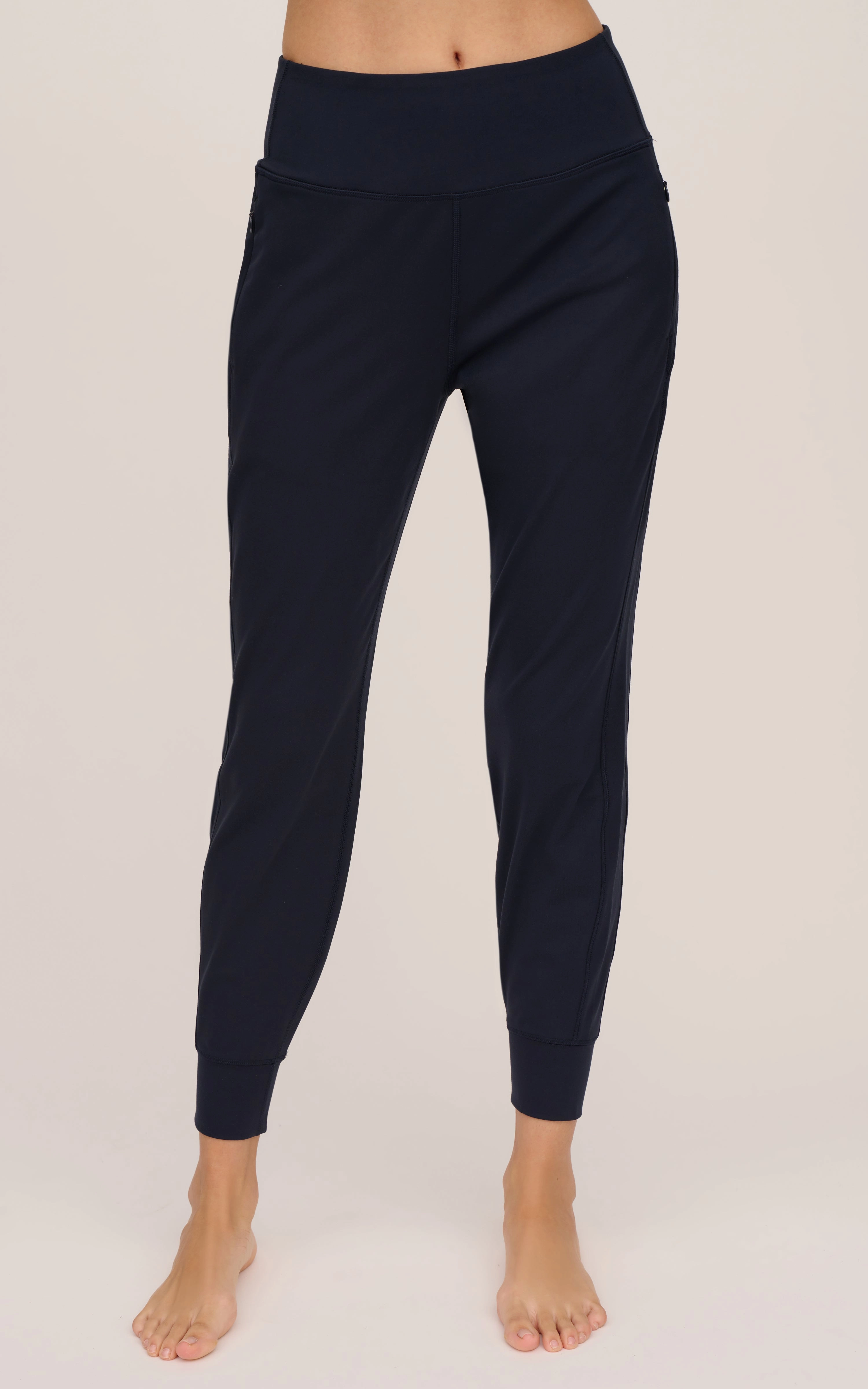 Interlock Zipper Pockets Greenwich Jogger