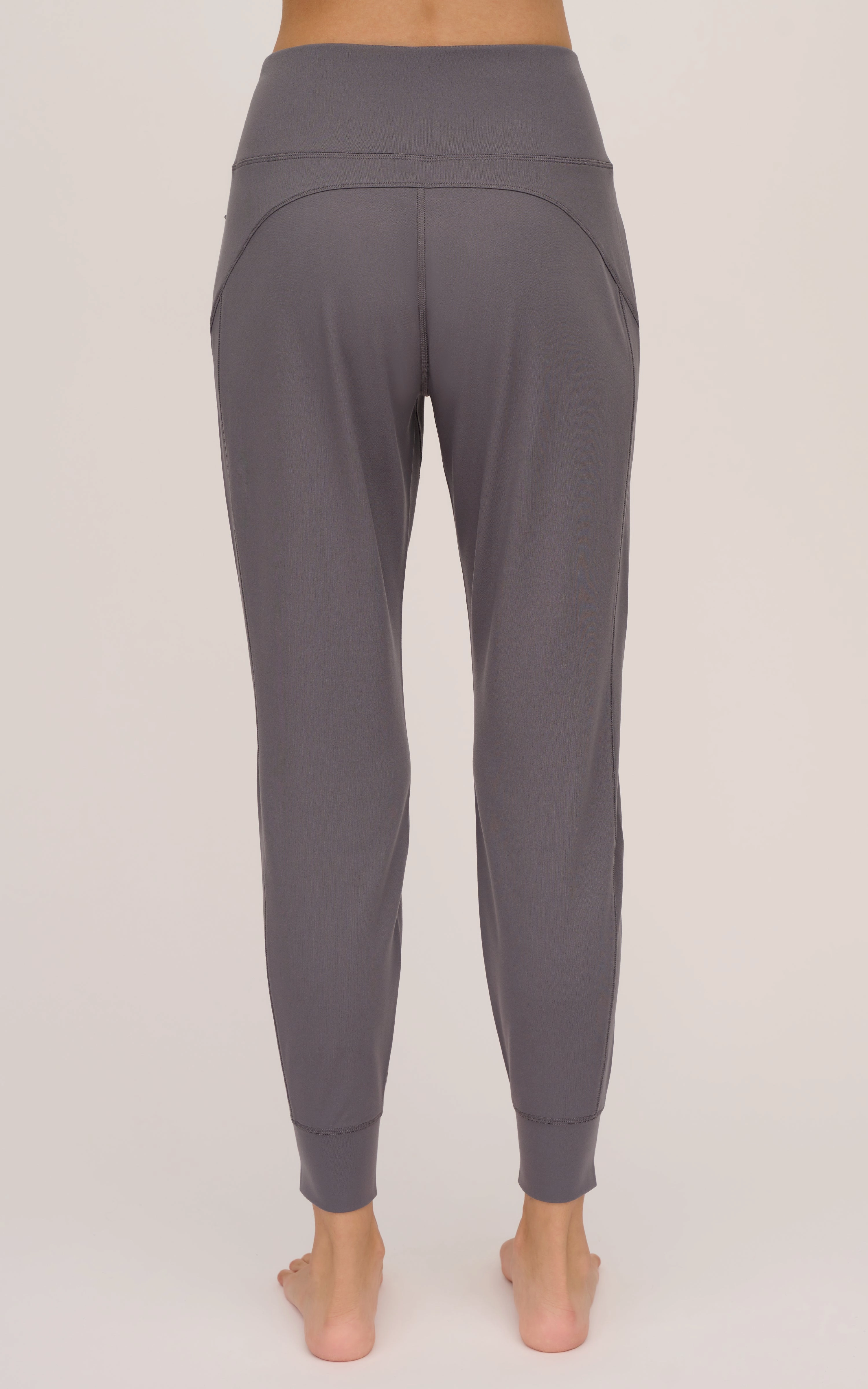 Interlock Zipper Pockets Greenwich Jogger