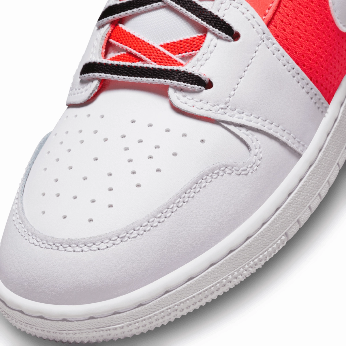 Kid's Air Jordan 1 Mid SE 'White Black Infrared'