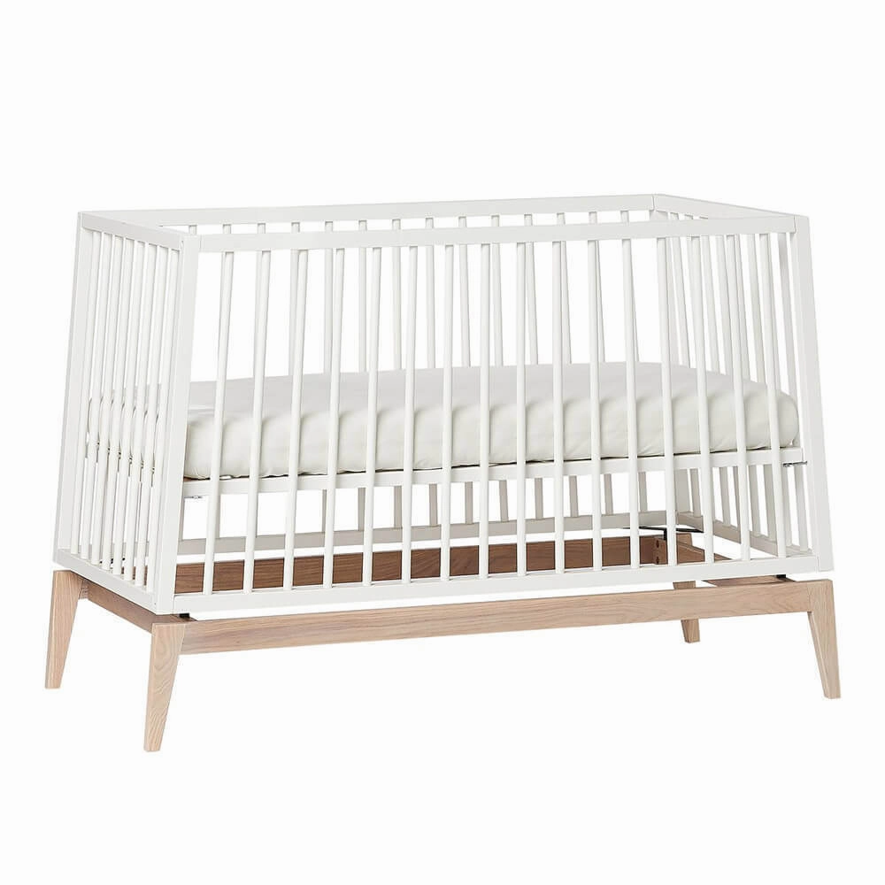Leander Luna Cot   Dresser