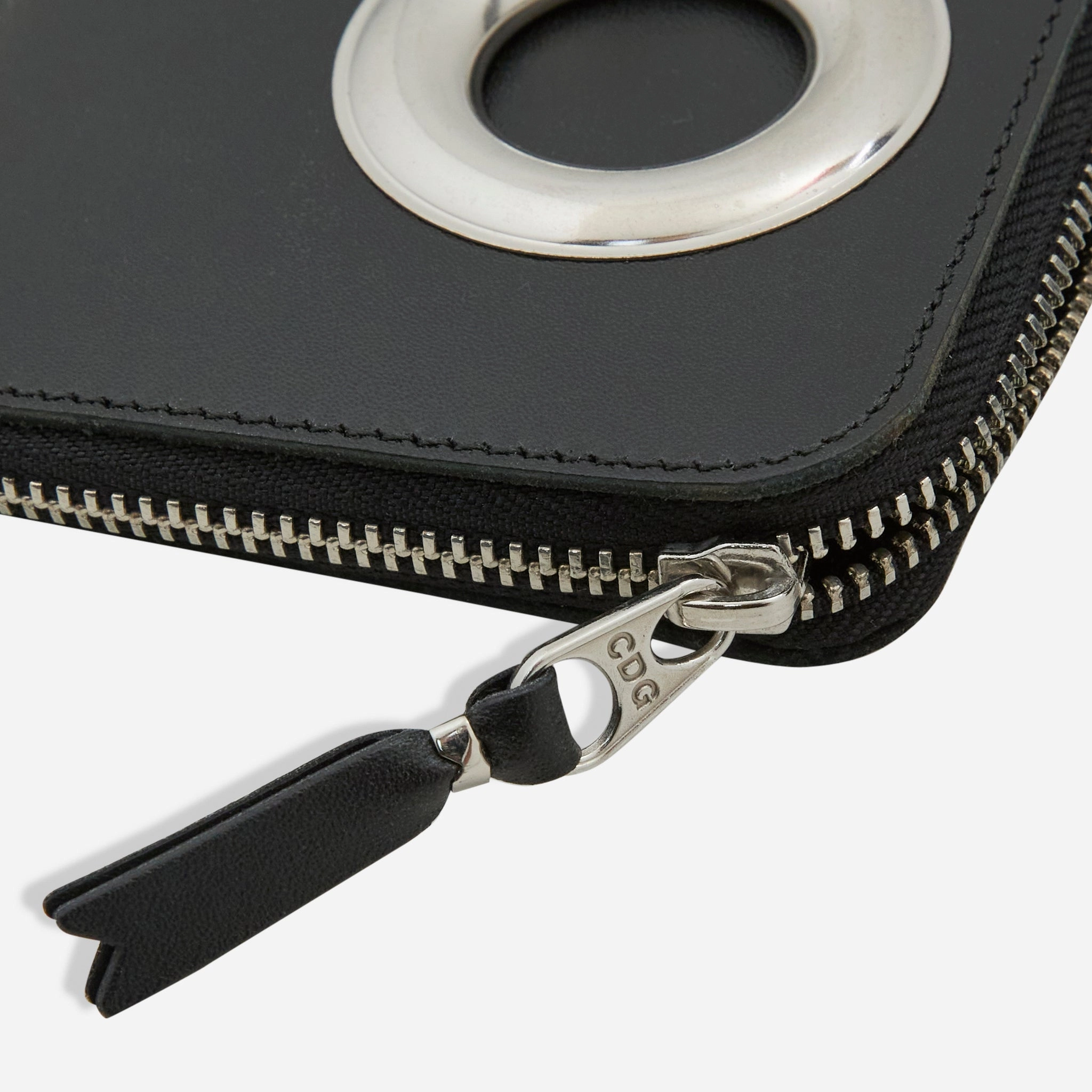 SA3100SE Silver Eyelet Wallet Black