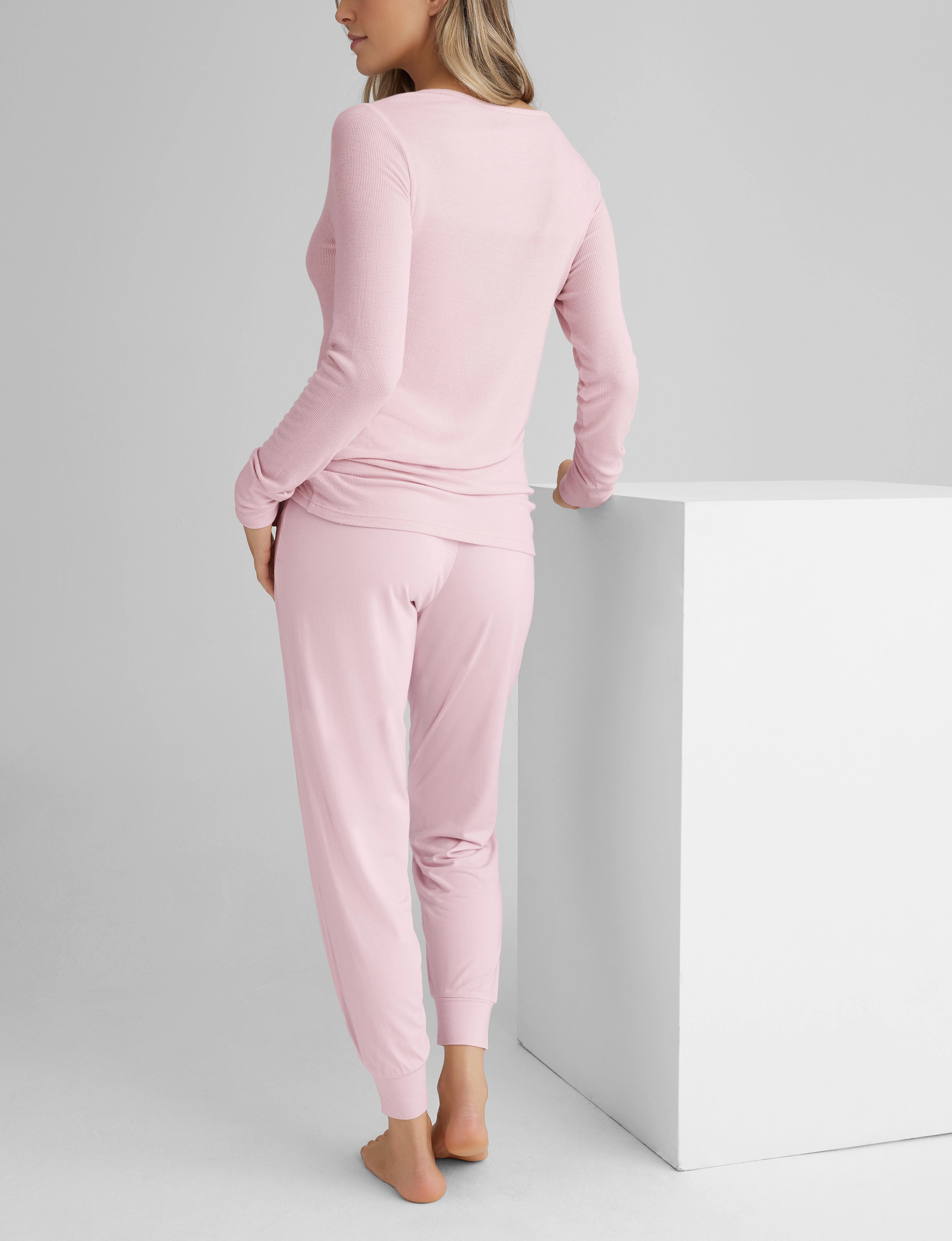 Women's Downtime Henley & Jogger Set